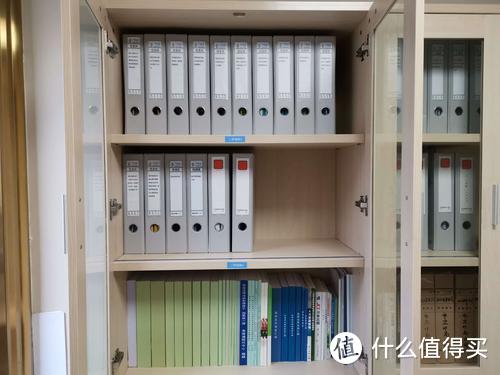 二胎家庭的崩溃:娃多事儿多东西多!看“收纳箱+标签打印机”组合如何拯救混乱